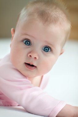 Bir bebek portresi