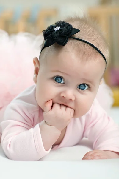 Güzel mavi gözlü kızın portresi — Stok fotoğraf