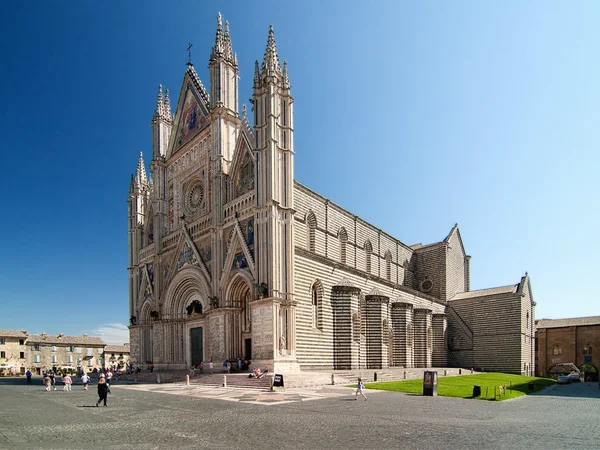 Ciudad Orvieto - Catedral medieval —  Fotos de Stock