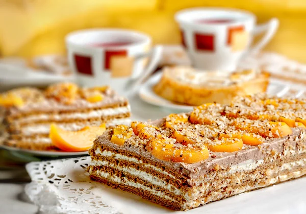 Delicious walnut cakeWalnut cake — Stock Photo, Image