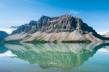 Bow Lake clipart