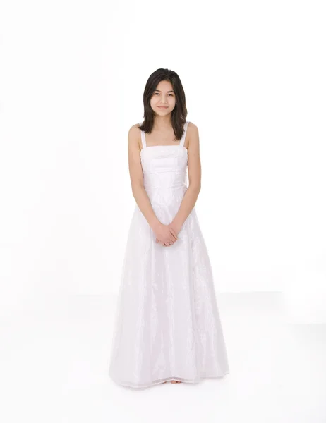 Hermosa joven adolescente en vestido blanco o vestido, aislado en wh —  Fotos de Stock