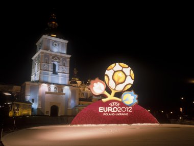 Kiev, Ukrayna-Aralık 14: Resmi logo 2012 Avrupa Futbol Şampiyonası için?. AF