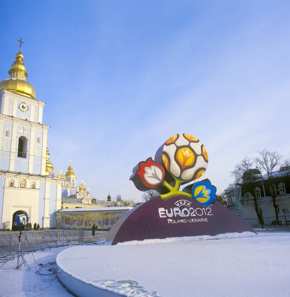 Kiev, Ukrayna-Aralık 14: resmi logo için uefa euro 2012. Kıç