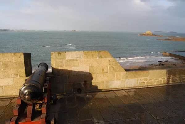 View from the historic Fort walls on the northside of Saint Malo centre — Stock Photo, Image