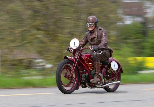从 1924 年复古摩托车 moto guzzi c4v — 图库照片