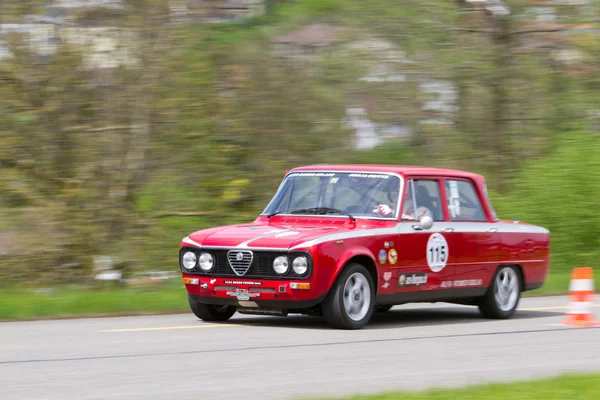 Vintage corrida de turismo carro Alfa Romeo Giulia de 1976 — Fotografia de Stock