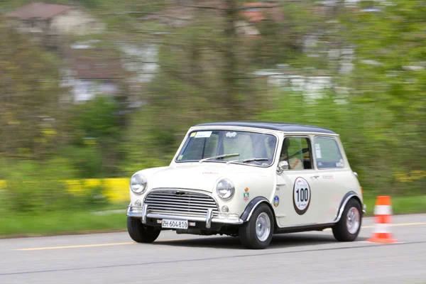 Vintage race touring car Morris Mini Cooper S from 1969 — Stock Photo, Image