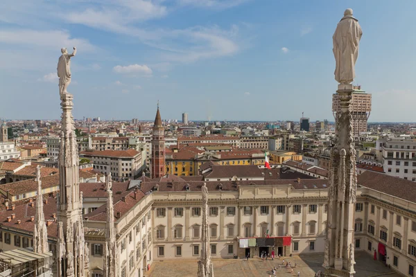 Vy från katedralen i Milano, Italien — Stockfoto