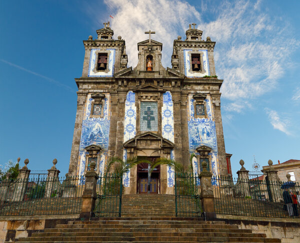 Porto: Church of Santo Ildefonso with tiles , azulejos