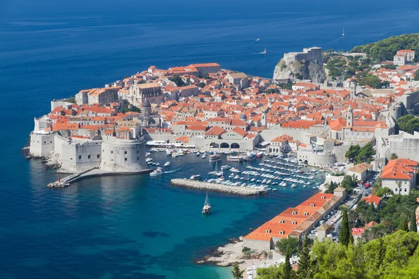 Dubrovník poloostrova s přístavem, Chorvatsko — Stock fotografie