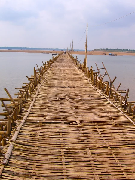 stock image Long bamboo bridge from Kampong Cham to island