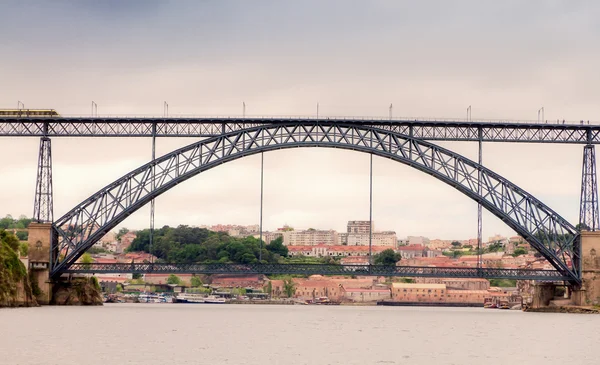 Вінтажний вид з мосту в порту, Португалія — стокове фото