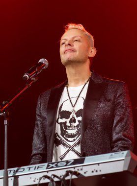 Uwe fahrenkrog-petersen gerçekleştirir