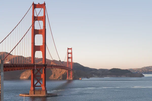 Ponte Golden Gate, tarde, copyspace — Fotografia de Stock