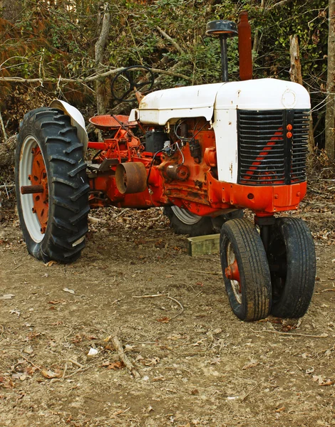 Трактор — стоковое фото