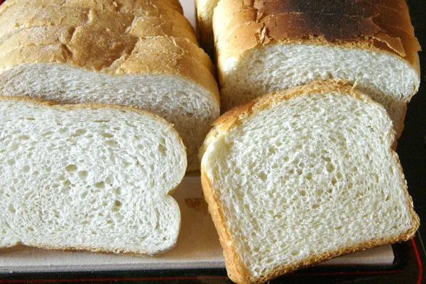 Nakrájíme plátky chleba — Stock fotografie