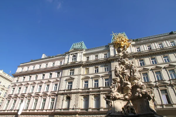 在维也纳市中心的历史建筑 — 图库照片