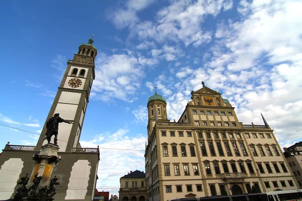 Aziz peter ile Augsburg Townhall — Stok fotoğraf