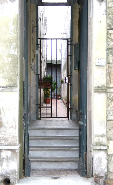 Portas blindadas em Cordon, Montevideo — Fotografia de Stock