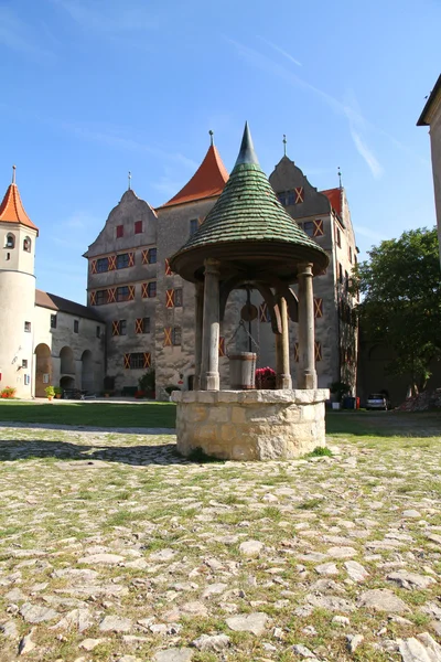 Fontein in het kasteel-harburg — Stockfoto