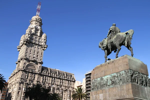 Plaza Independencia in Montevideo — Stockfoto
