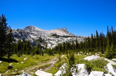 yürüyüş yolunda yosemite Milli Parkı