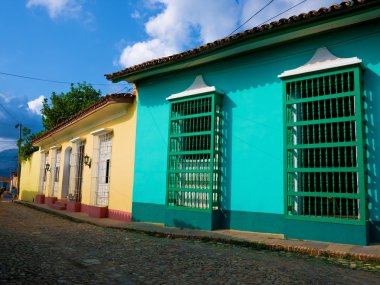 Trinidad, Küba dar sokak ve renkli evleri