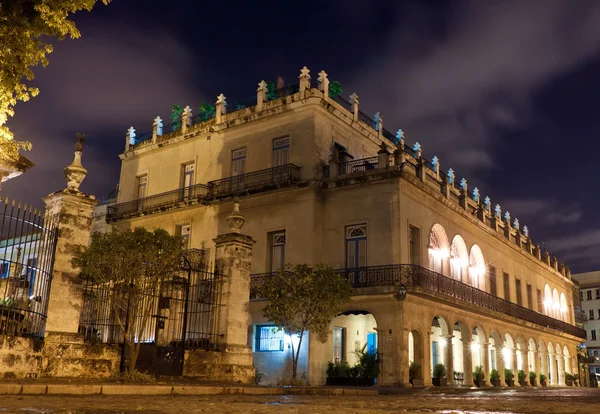 Restored spanish palace in Old Havana — Stock Photo, Image