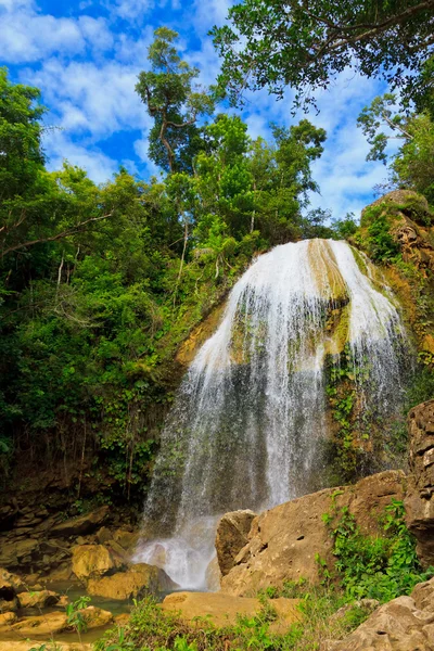Waterfall in Soroa, a touristic natural landmark in Cuba — Stock Photo, Image