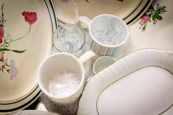 お皿を洗う — ストック写真
