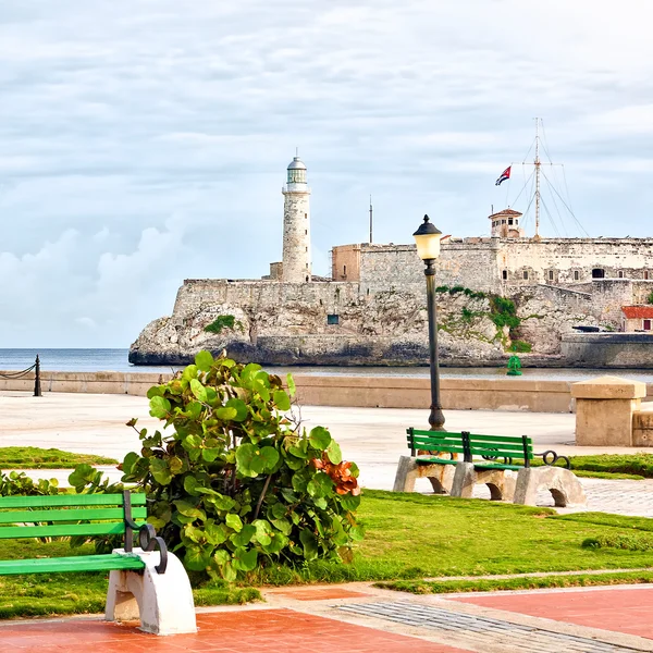 The iconic castle of El Morro, a symbol of Havana — Stock Photo, Image
