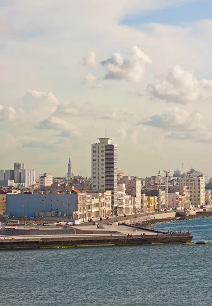Horisonten av Havanna sett från havet — Stockfoto