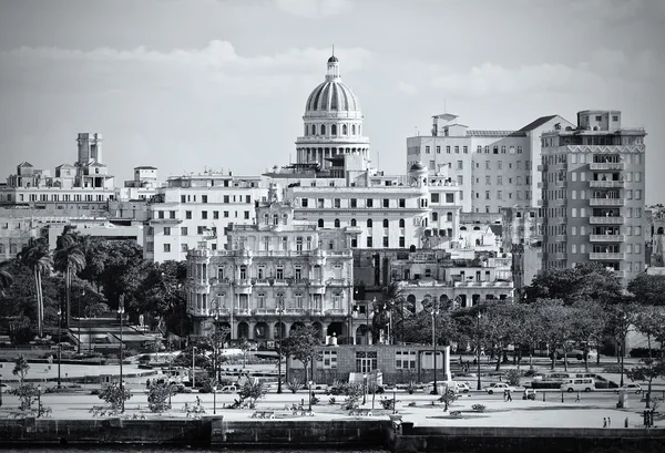 Schwarz-Weiß-Bild des alten Havanna — Stockfoto