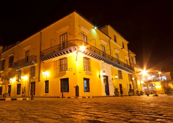 Старая Гавана ночью — стоковое фото