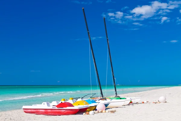 Den vackra kubanska stranden i varadero — Stockfoto