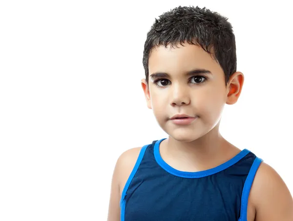 Retrato de um pequeno menino latino isolado em branco — Fotografia de Stock