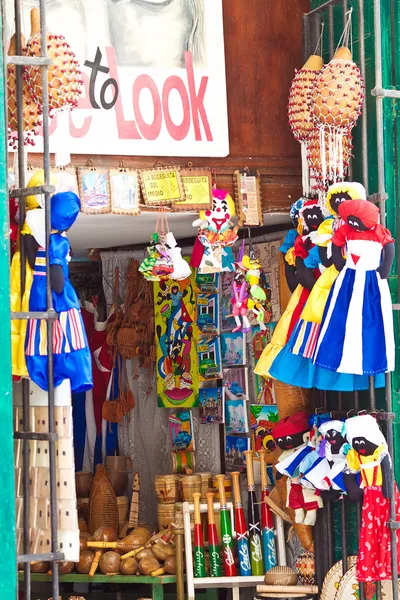 Market stall em Havana venda artesanato tradicional — Fotografia de Stock