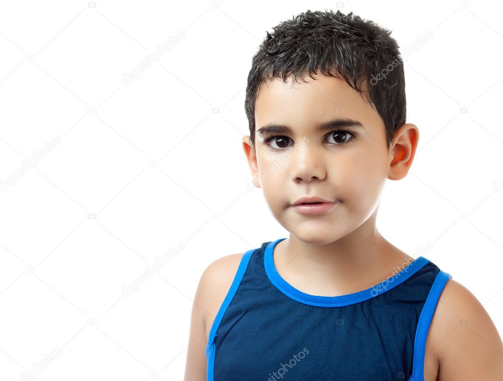 Ritratto di un piccolo ragazzo latino isolato su bianco — Foto stock di ©  kmiragaya #8483100, image size:1023x775