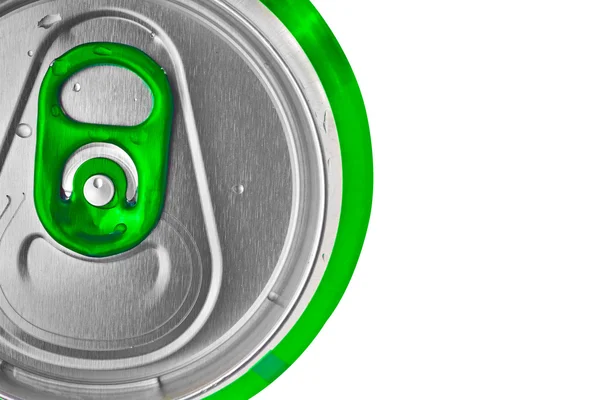 Zelené pivo může izolované na bílém — Stock fotografie