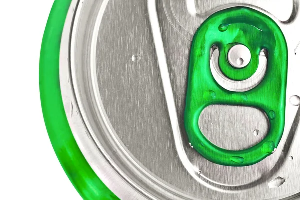 緑色のビールやソフトド リンクの缶の上部 — ストック写真