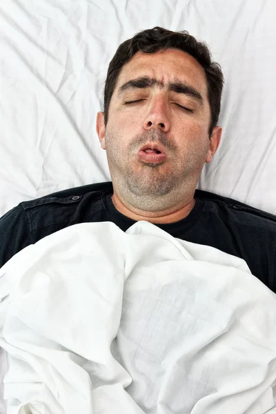 Retrato de um homem hispânico doente tosse — Fotografia de Stock