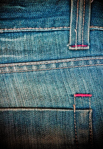 Задний карман на джинсах — стоковое фото