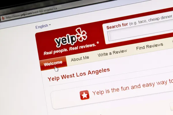 Веб-сайт Yelp — стоковое фото