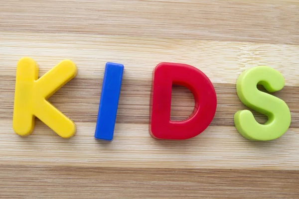 Brief magneten "kids" — Stockfoto