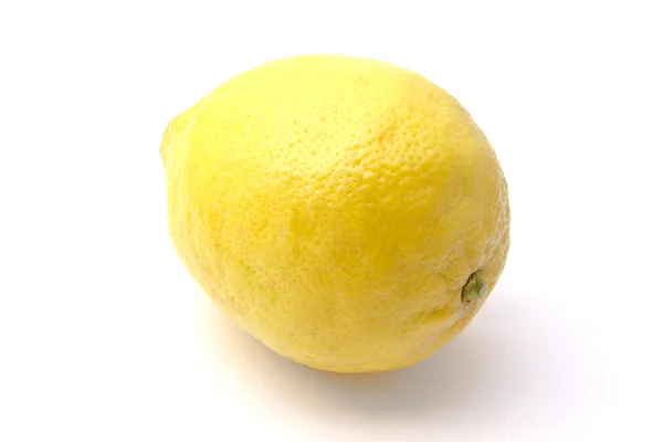 Свежий лимон — стоковое фото