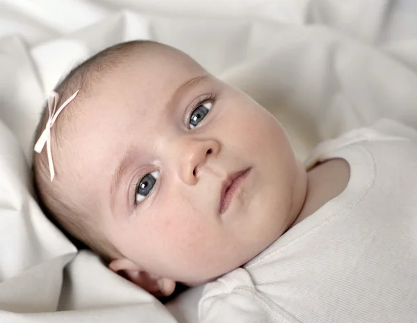 Couverture bébé sur blanc — Photo