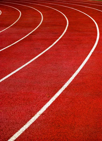 Parlak kırmızı koşu parkuru — Stok fotoğraf