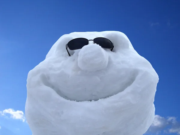Веселий сніговик — стокове фото