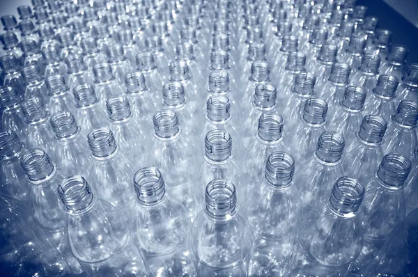 Viele Plastikflaschen — Stockfoto